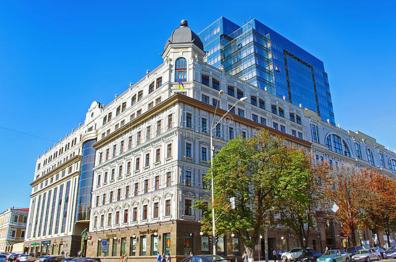 Leonardo Trade & Business Center