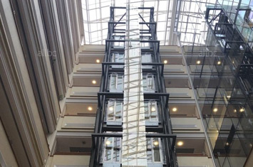 Centre commercial et d'affaires Leonardo